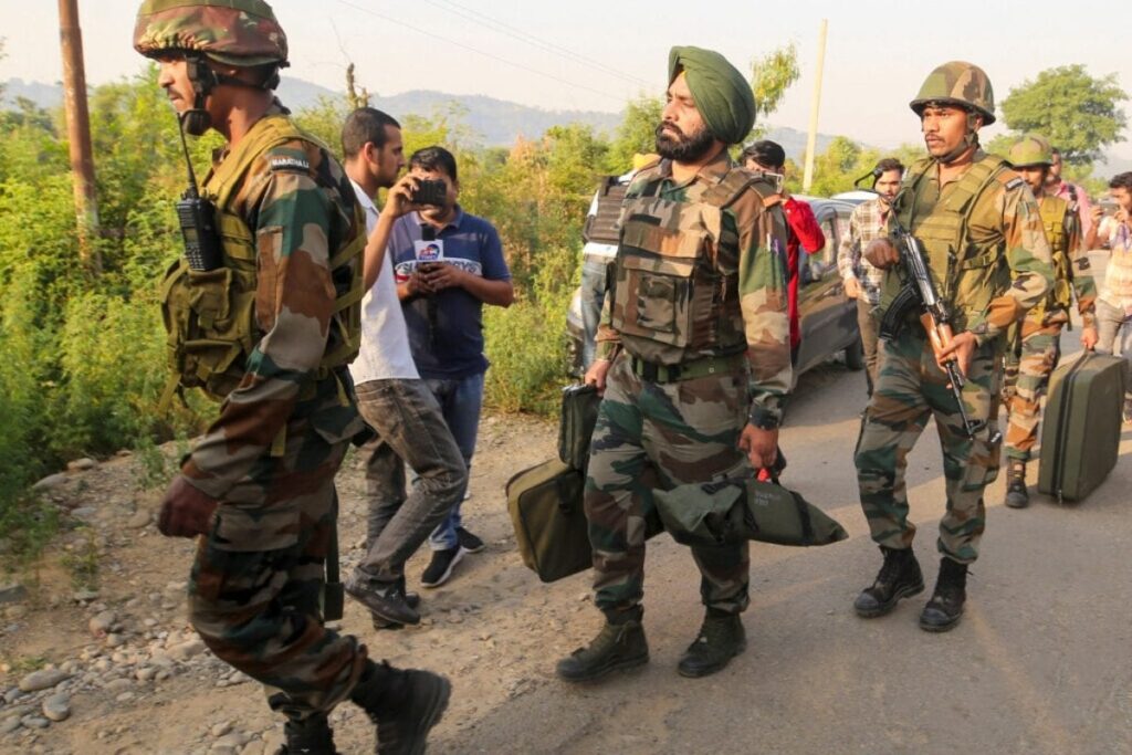 Massive Searches Continue in J&K to Hunt Down Terrorists; DGP Meets Top Army Officer in Jammu