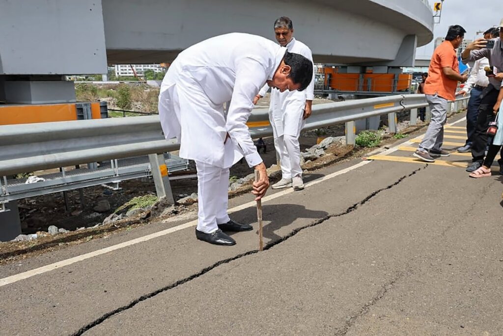 Cracks On Atal Setu? Maharashtra Congress Chief Nana Patole Inspects Site, Says 'Lives Of People In Danger'