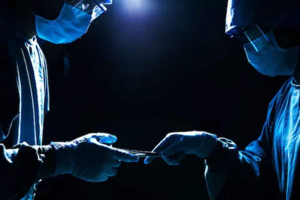 UP Man's Genitals Removed, His Sex Change Surgery Done After 'Friend' Tricks Him Into Hospital Visit