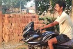 Specially-abled Man From West Bengal Rides Bike With Ease, Sets An Example For All