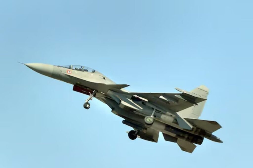 IAF’s Sukhoi Fighter Crashes in Nashik, Both Pilot and Co-pilot Sustain Minor Injuries