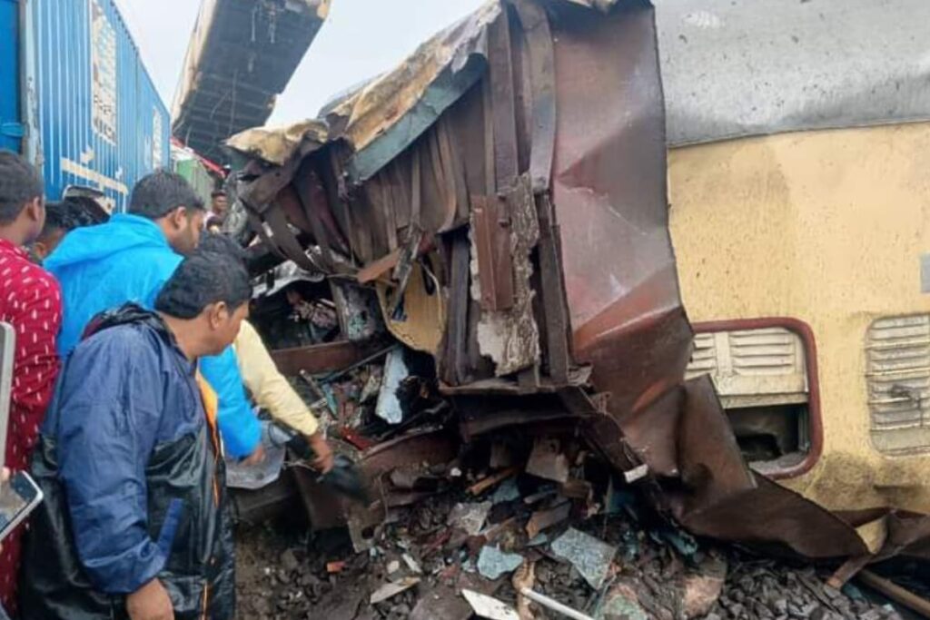 News18 Afternoon Digest: Kanchanjunga Express Accident; Nikhil Gupta's Extradition And Other Top Stories