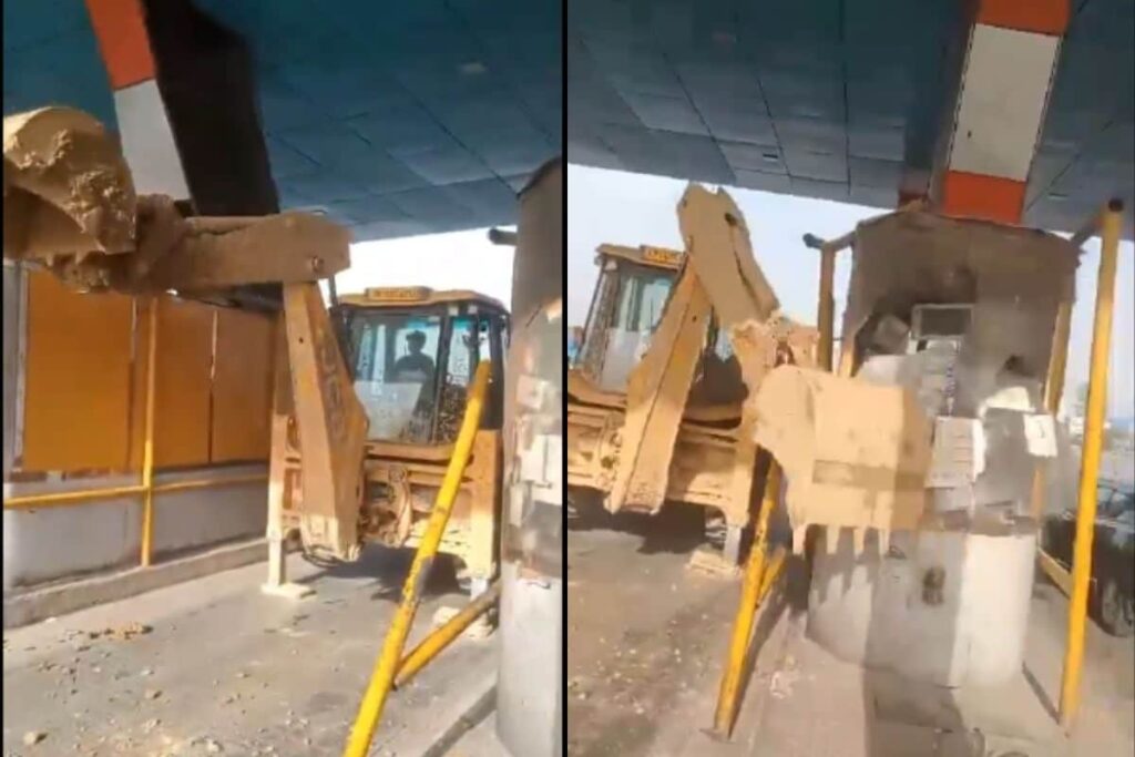 UP: Asked to Pay Fee, JCB Bulldozer Operator Smashes Through Booths at Toll Plaza in Hapur | WATCH
