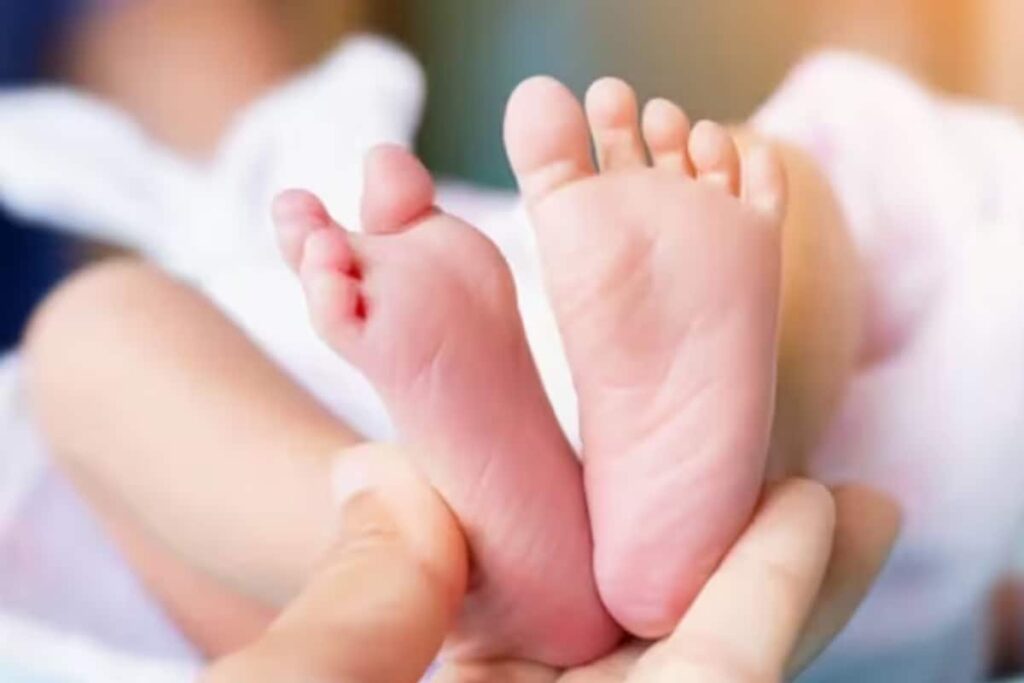 Centre Amends Rules to Allow 6 Months Maternity Leave for Staff in Case of Surrogacy