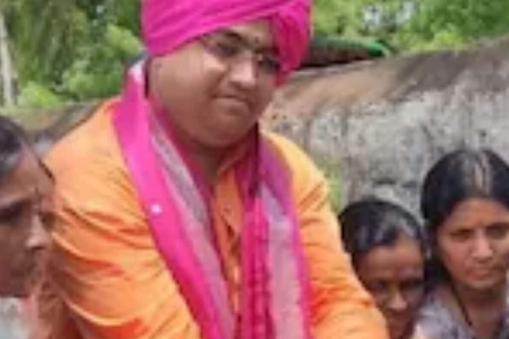 This Govt School In Karnataka's Raichur Gives Rs 500 For Admitting Children To Class 1