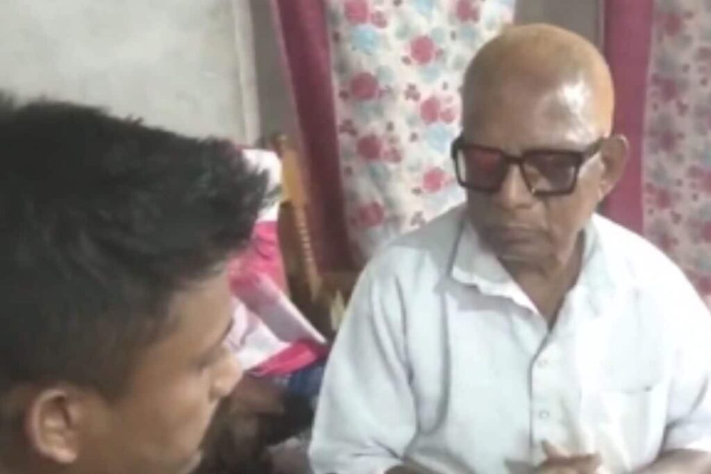 This Assamese Artist Is Gaining Recognition For Acting In Plays Despite Losing His Eyesight