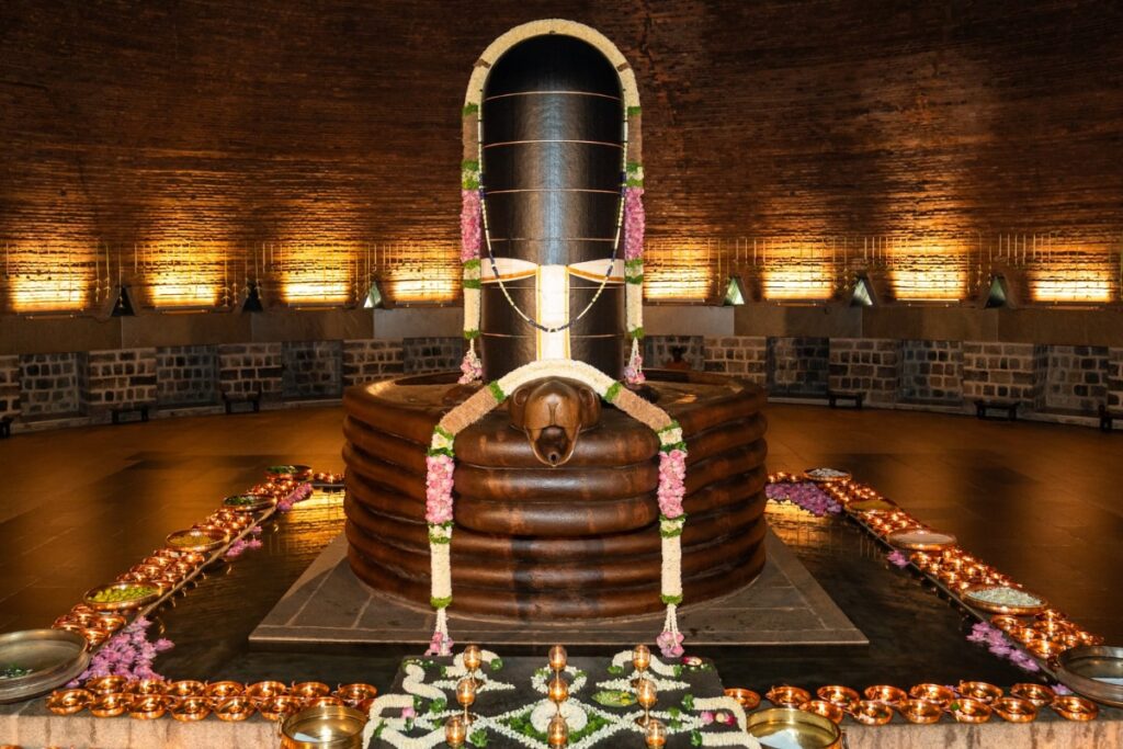 Dhyanalinga's 25th Consecration Anniversary Celebrated with Multi-Religious Chants and Musical Offerings at Isha Yoga Center