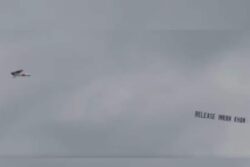 Plane With 'Release Imran Khan' Banner Spotted Over New York Stadium During India vs Pakistan T20 Match | Video