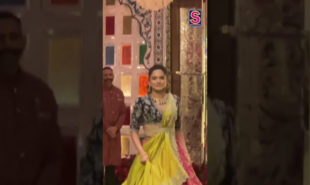 Anjali Merchant Sparkles As She Joins Her Sister Radhika Merchant's Haldi Ceremony | N18S