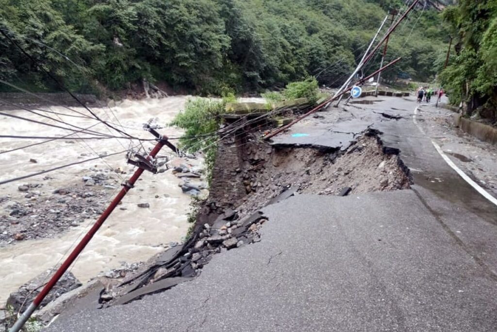 Swollen River Damages Road In Sonprayag; Traffic to Kedarnath Disrupted