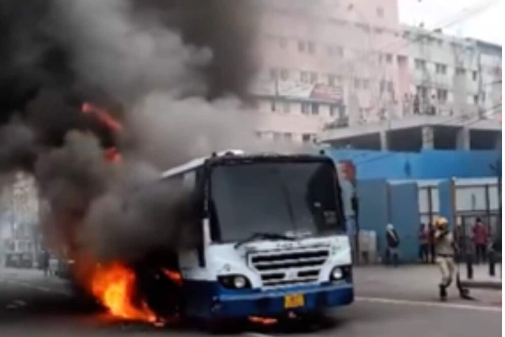 Moving Bus With 30 Onboard Catches Fire in Bengaluru | Caught on Cam