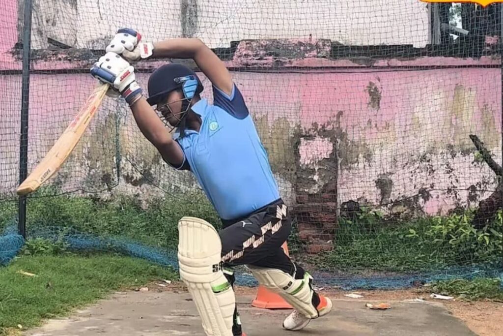 Bankura's Arijit Guha Roy Shines In Under-17 Cricket, Calls Virat Kohli His Inspiration