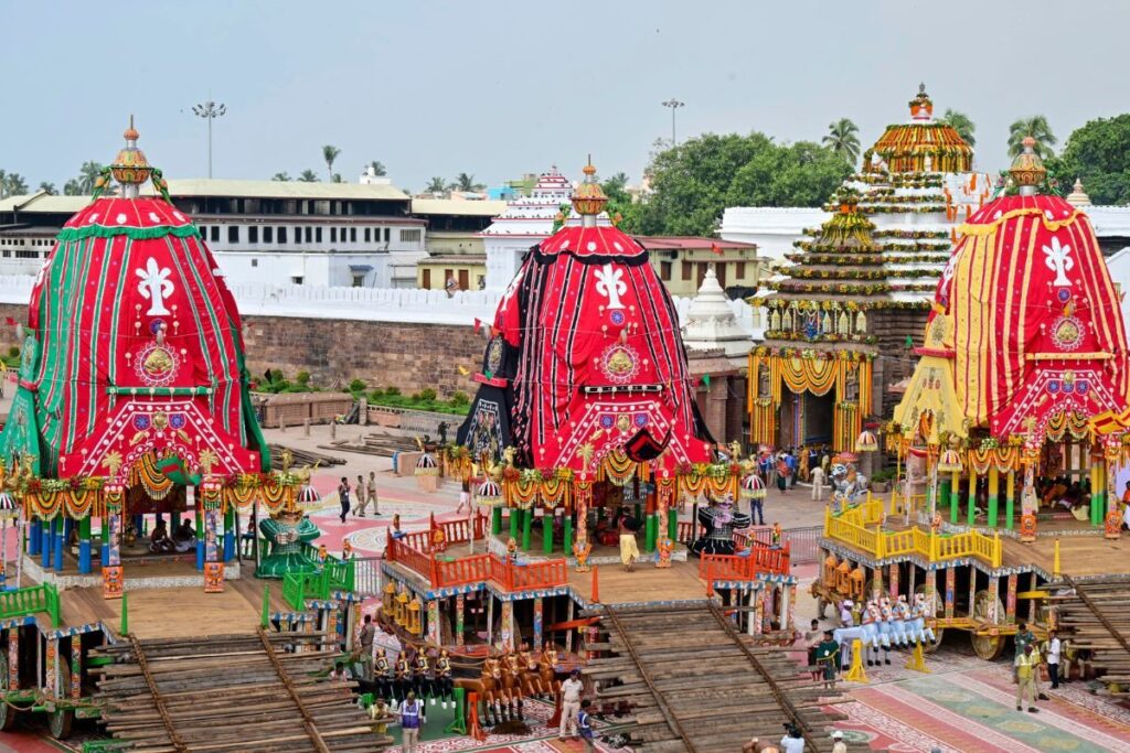 Rath Yatra: Chariot Pulling Begins in Puri, Devotees Throng In Large Numbers | Watch