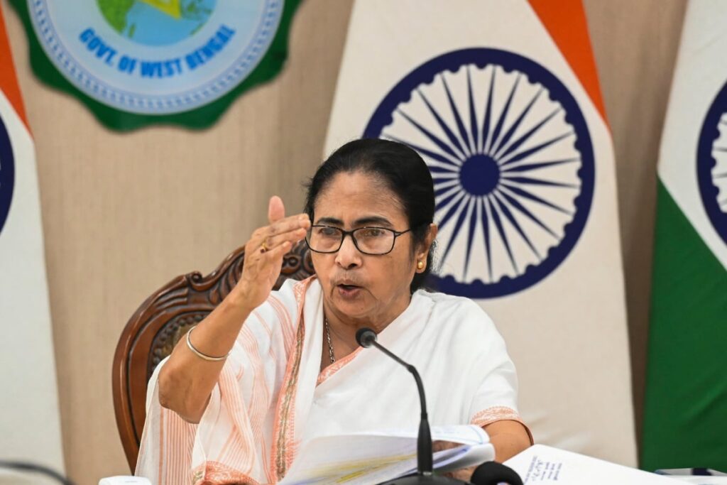 'Don't Teach Me': Mamata Rebukes MEA For Criticising Her Refugee Shelter Offer To Violence Hit-Bangladesh