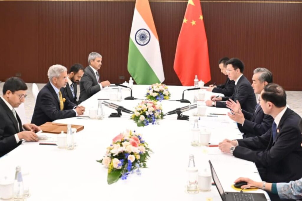 'Efforts Redoubled to Resolve Border Issues': EAM Jaishankar Holds Meeting With Chinese Counterpart At SCO Summit