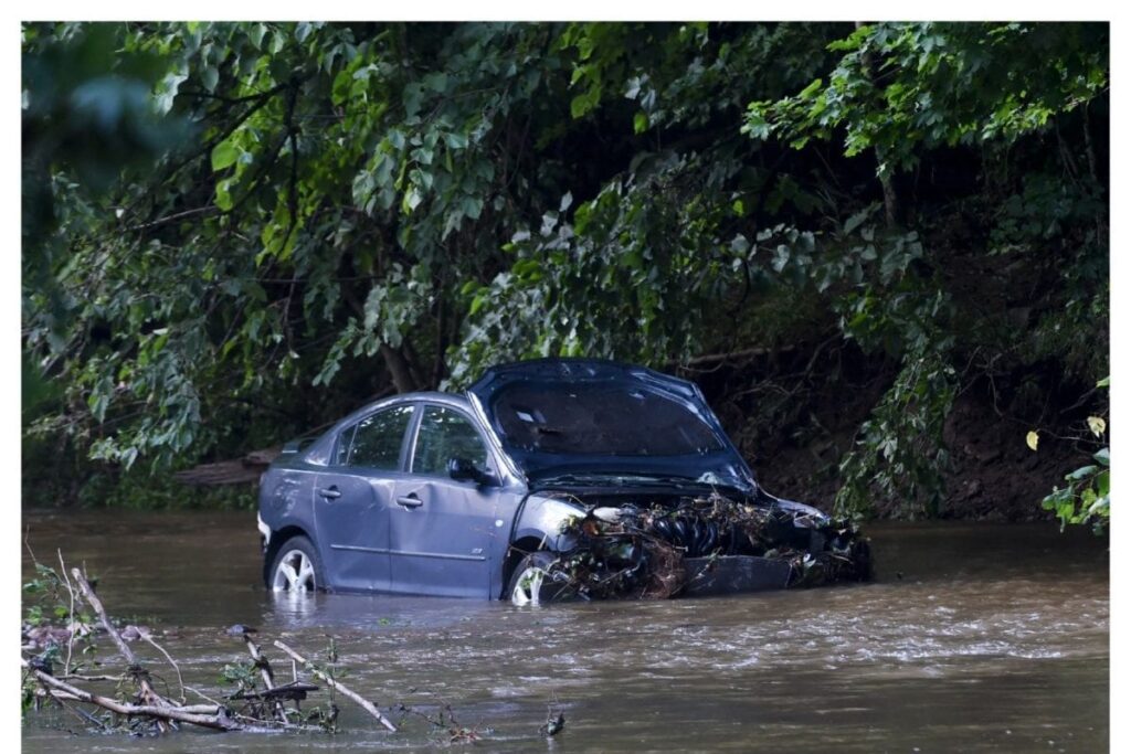 Hyderabad Man Drives Car With Three Kids Into Lake, Saved by Locals