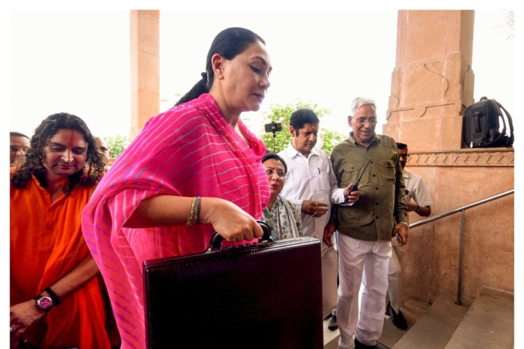 Rajasthan Budget Proposes 4 Lakh Jobs in 5 Years, Construction of 9 Expressways, VAT Cut on Cooking Gas