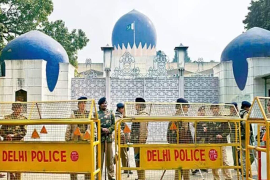 FIR against Top Pakistani Diplomat's Cook in Delhi over Sexual Exploitation | Exclusive