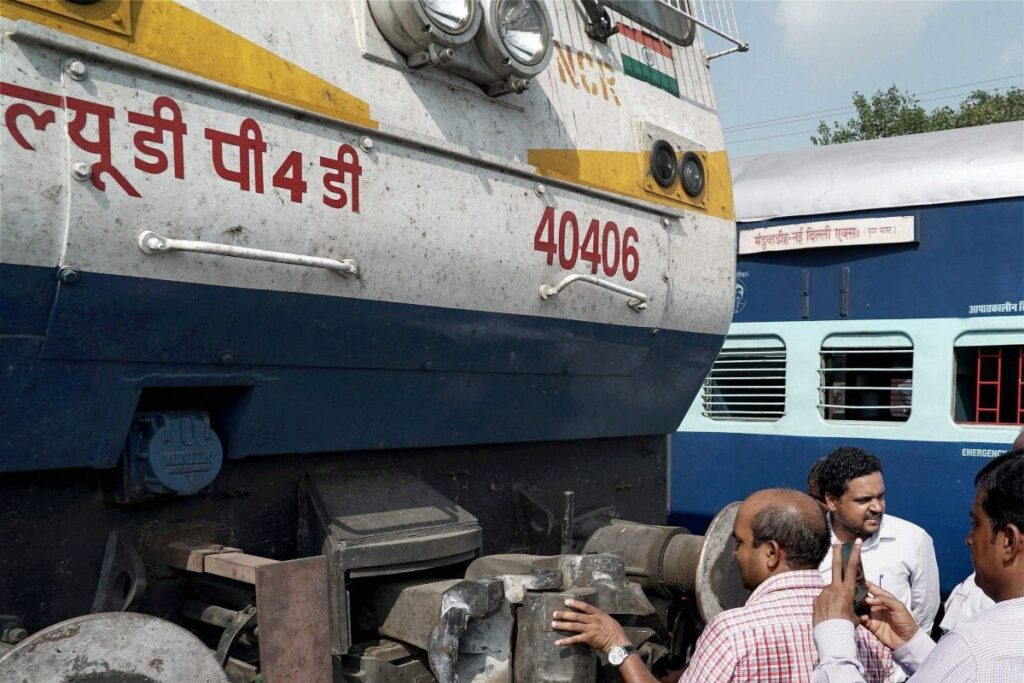 Railway Staffer Dies While Coupling Long-distance Train At Mumbai CSMT