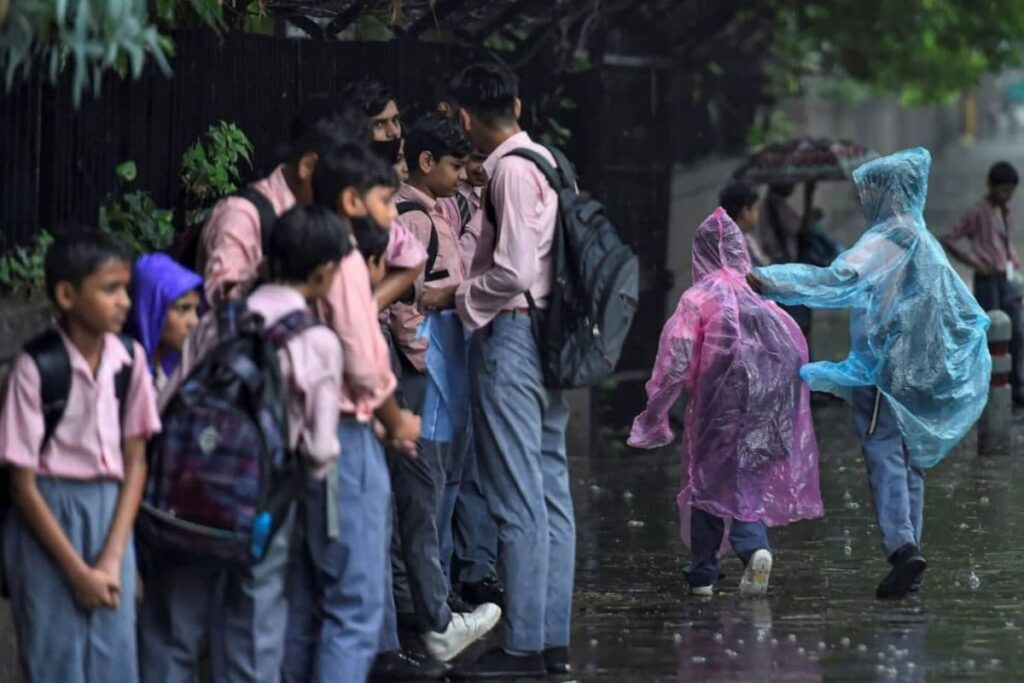 Weather Update: Heavy Rainfall Warning In Kerala, Schools, Colleges Shut; IMD Issues Orange Alert For Maharashtra, Uttarakhand