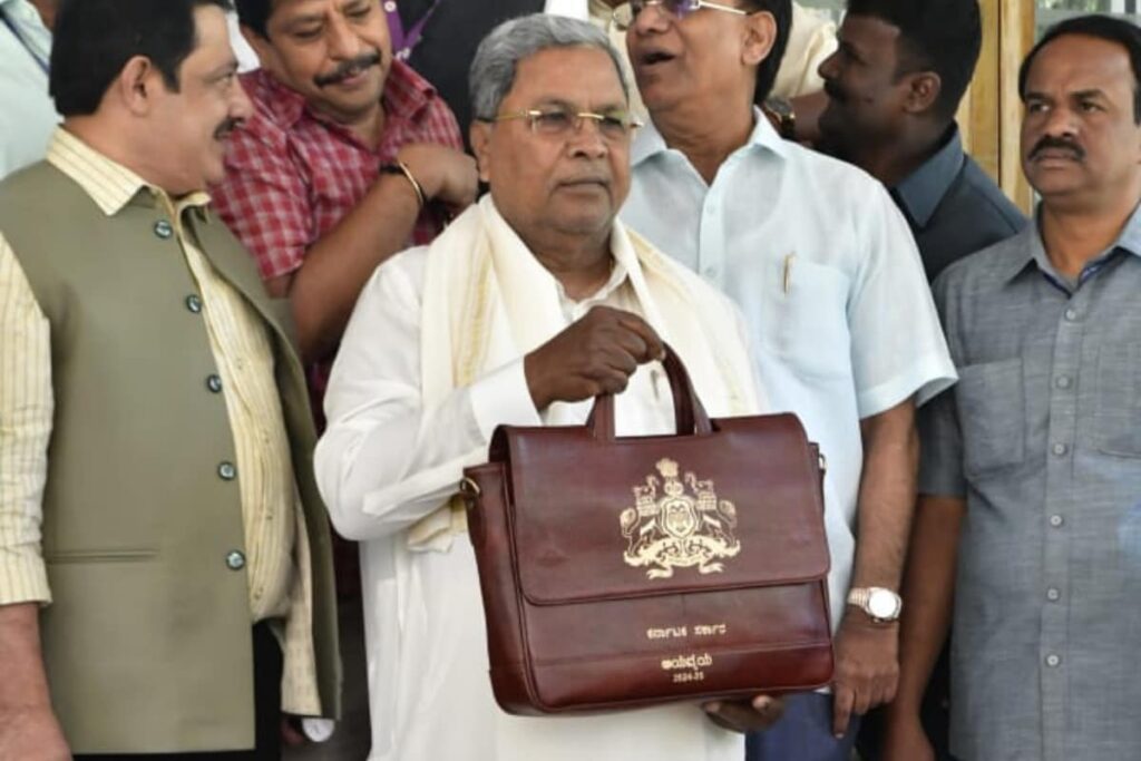 Karnataka: 7th Pay Commission Recommends 27.5% Pay Hike of Govt Employees, CM Siddaramaiah To Make Announce Today