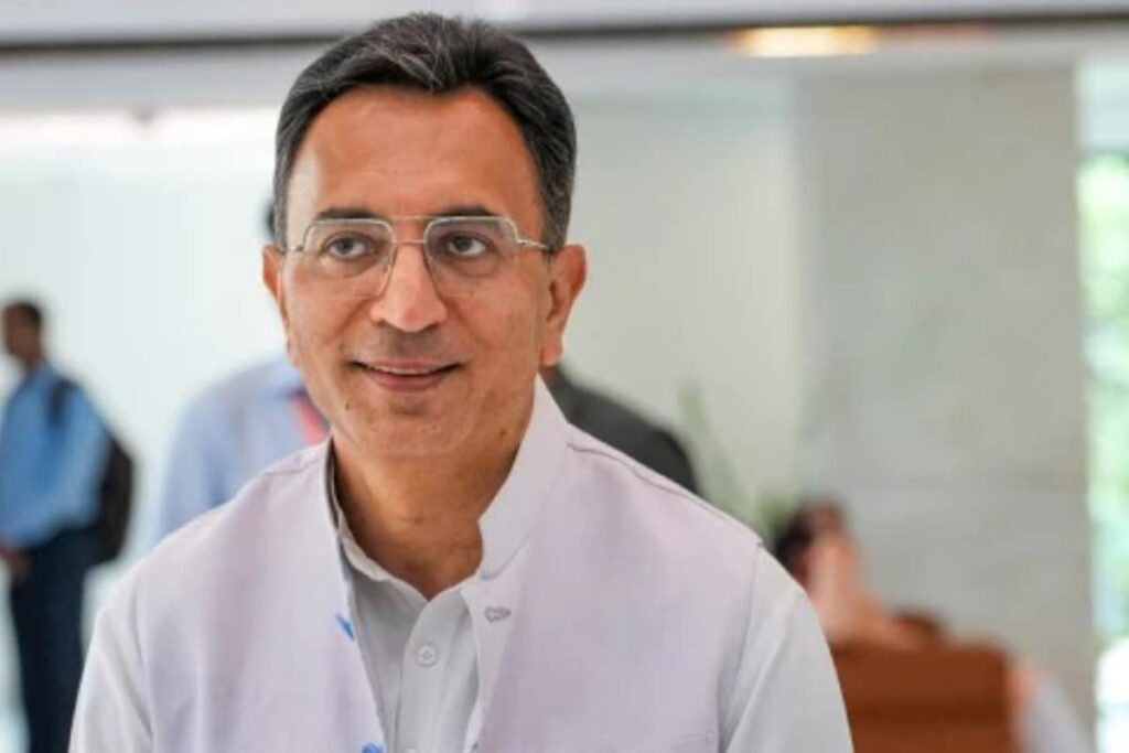 Union MoS Jitin Prasada's Car Meets With An Accident in UP's Pilibhit