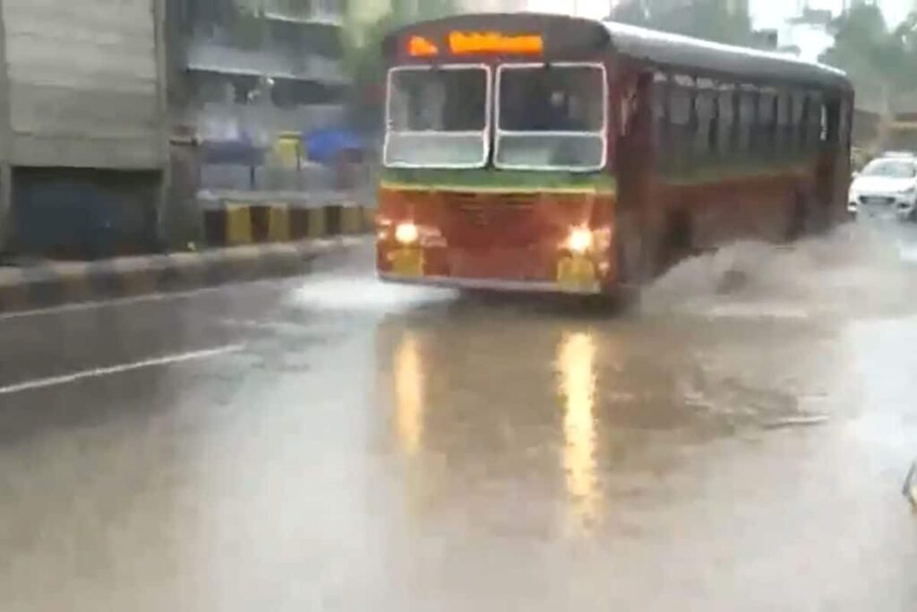 Rain Lashes Parts Of Mumbai, IMD Issues 'Yellow' Alert