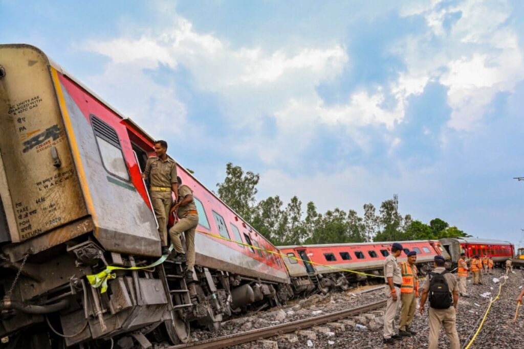 Gonda Train Accident: Joint Probe Blames Improper Fastening Of Track; Railways Calls It Premature