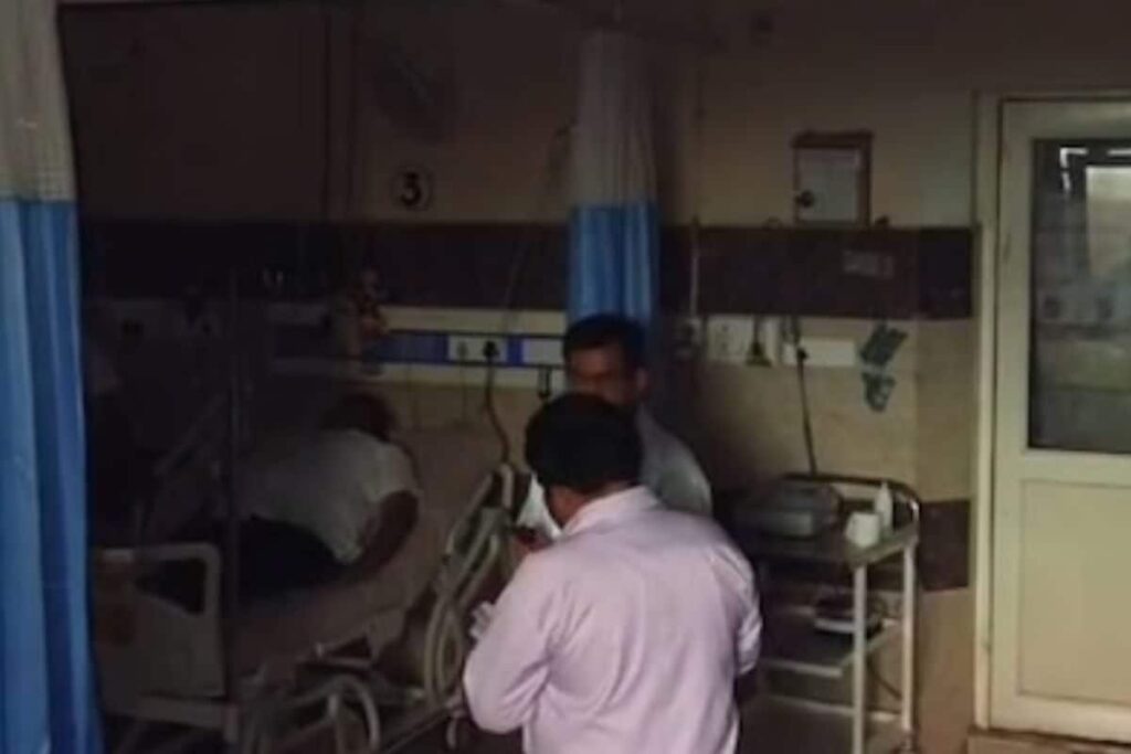 Power Outage During Rajasthan Minister's ICU Visit Raises Concerns About Hospital Conditions