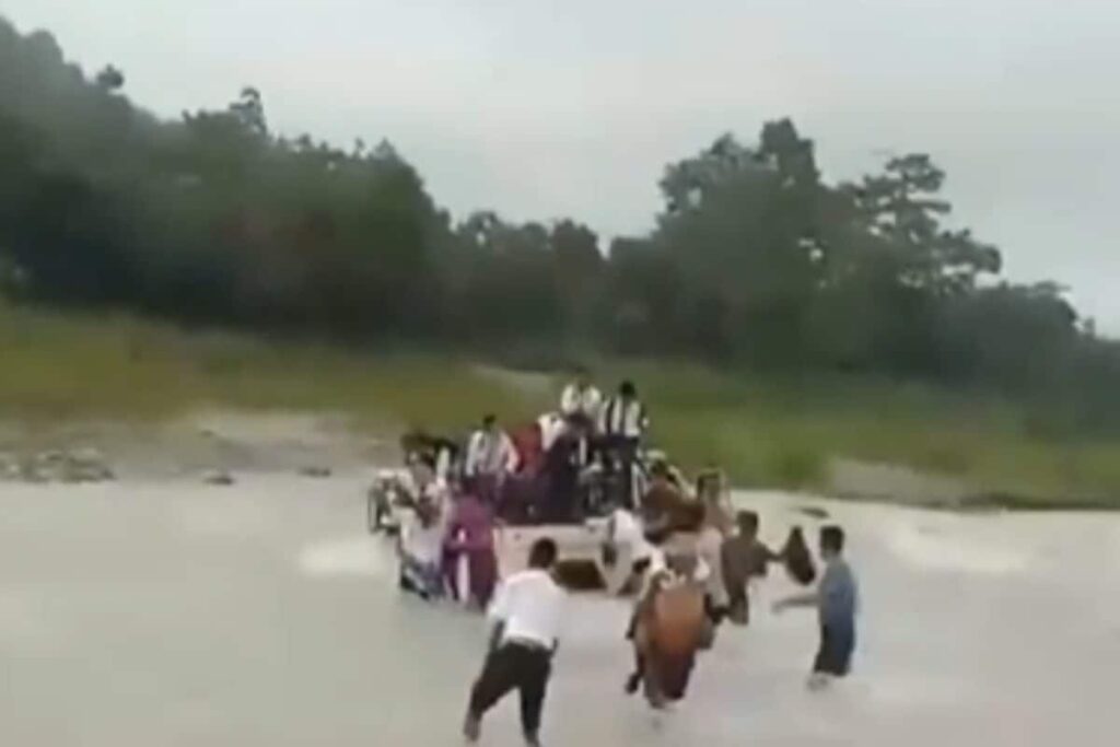 In Bengal’s Kalimpong, 27 School Kids Rescued From Van Stuck In Flash Flood