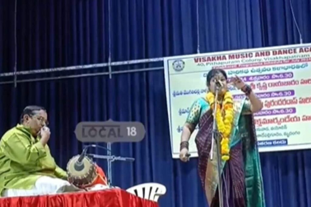 At This Centre In AP’s Visakhapatnam, Harikatha Festival Is Keeping The Artform Alive