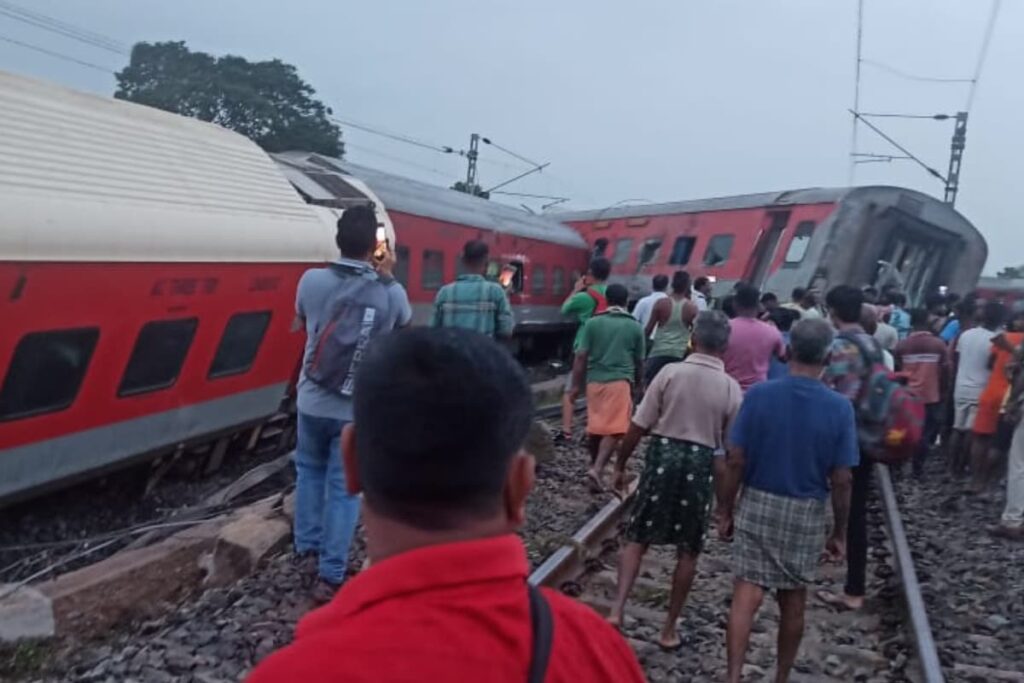 Mumbai-Bound Train Derails In Jharkhand Near Jamshedpur, Coaches Go Off Track