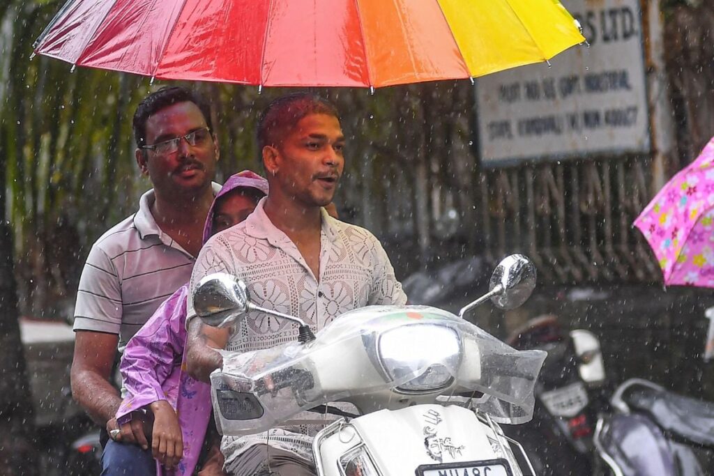 Mumbai, Suburbs To See Rain For Next 24 Hours; Red Alert For Central Maharashtra From July 18-20: IMD