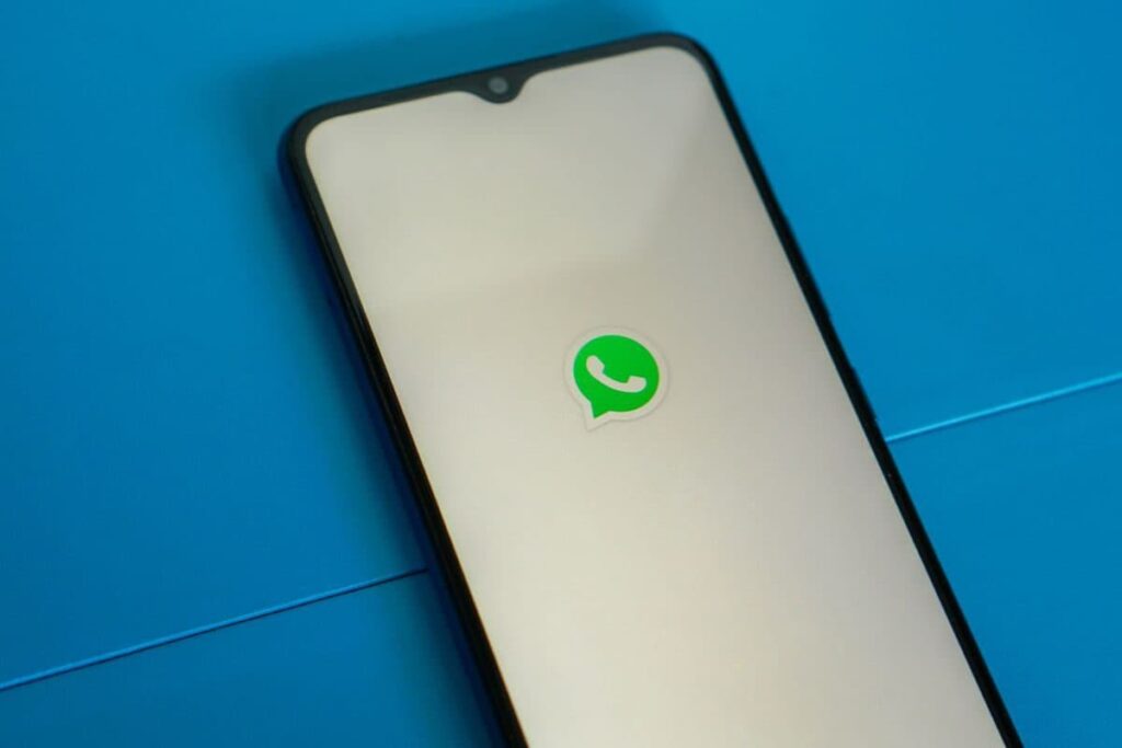 'WhatsApp Conversations Are Not Evidence Without A Proper Certificate': Delhi HC