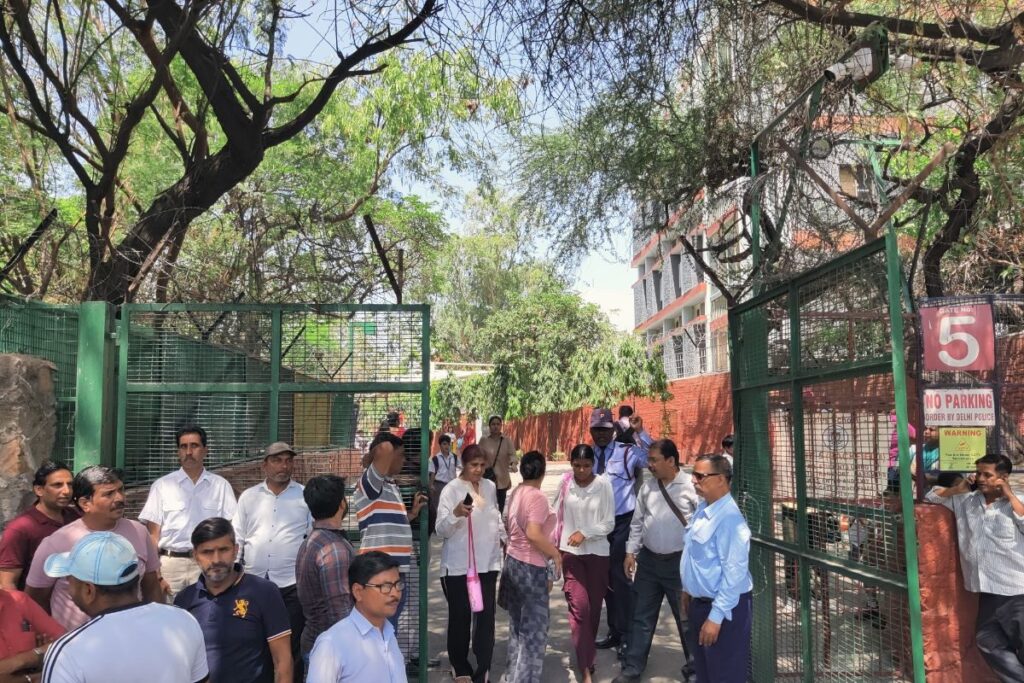 Delhi: School In Greater Kailash Evacuated After Bomb Threat Mail, Probe Underway
