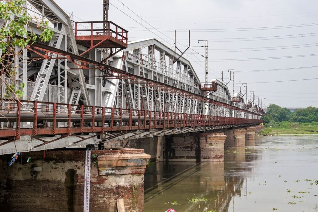 Delhi: Yamuna Flows Dangerously Close To Warning Mark, No Disruption To Railways