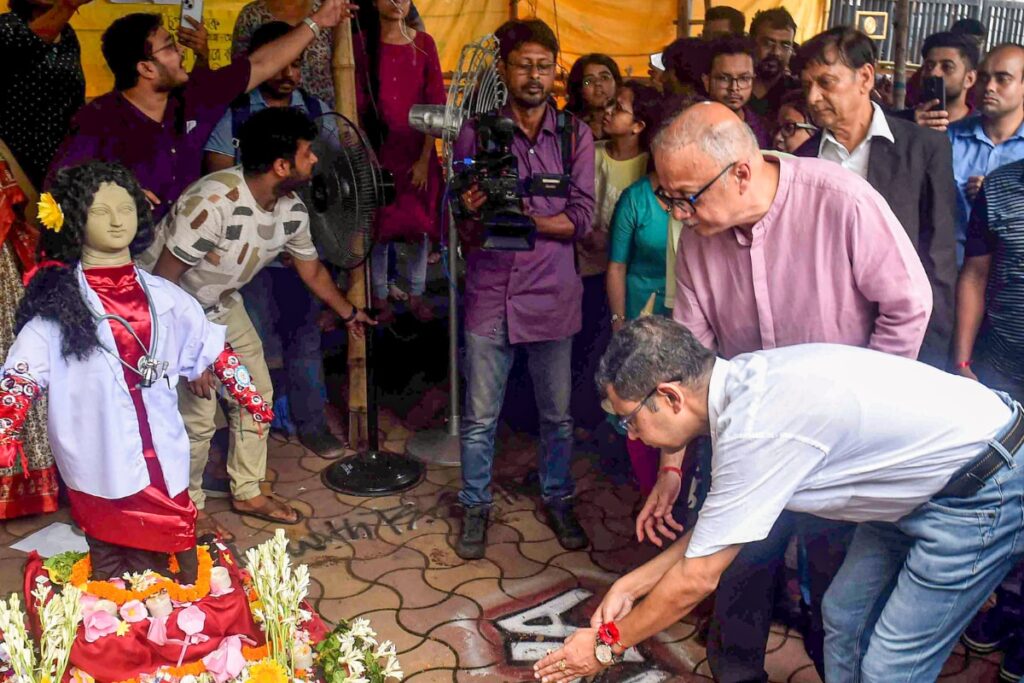 'This Kind of Intimidation Not Right, We Aren't Murder Suspects,' Says Dr Kunal Sarkar After Appearing Before Kolkata Police