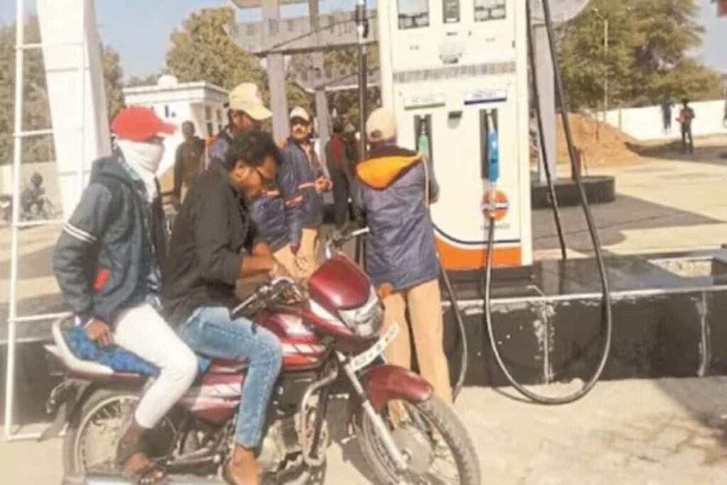 Amid Fuel Shortage, Manipur Govt Says It Will Deploy Police At Petrol Pumps