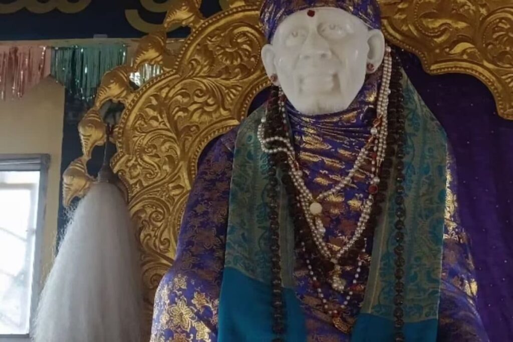 At This Sai Baba Temple In Srikakulam, Devotees Climb Stairs On Knees To Get Wishes Fulfilled