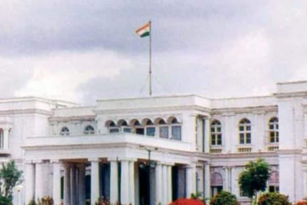 Public Appeals To Make Karnataka Raj Bhavan Open To All: Report