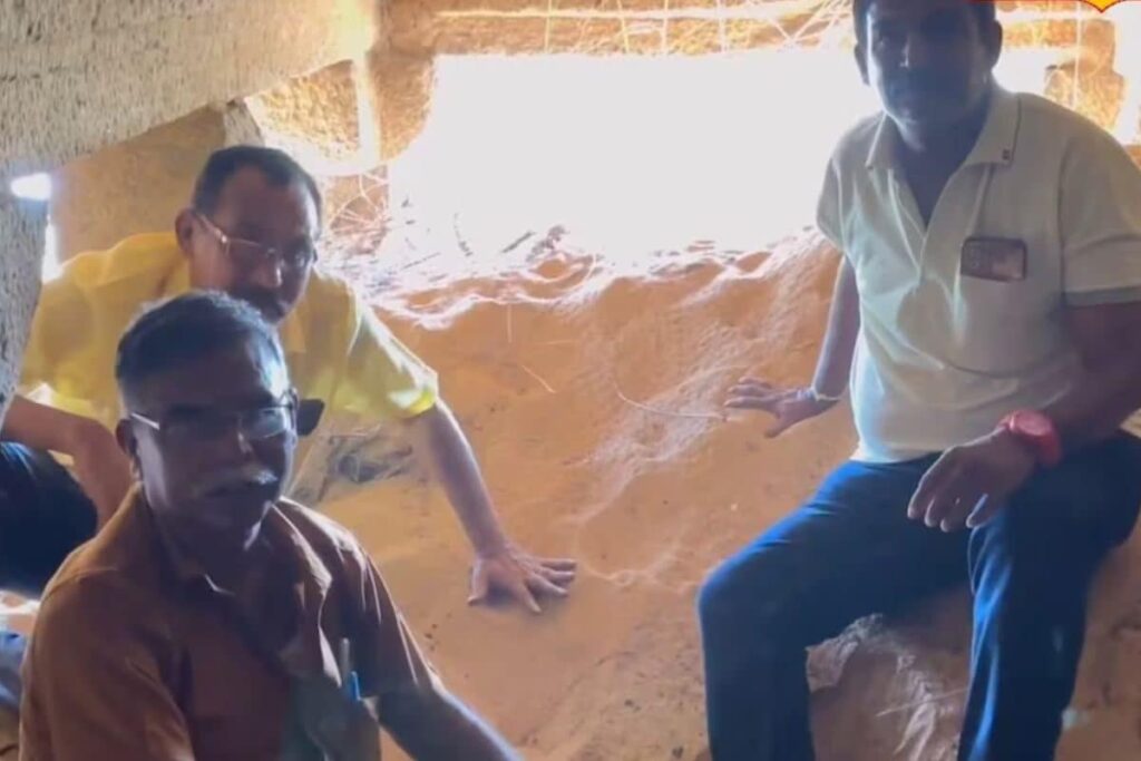 Tamil Writer Discovers 424-year-old Inscription On Thamirabarani River Bank