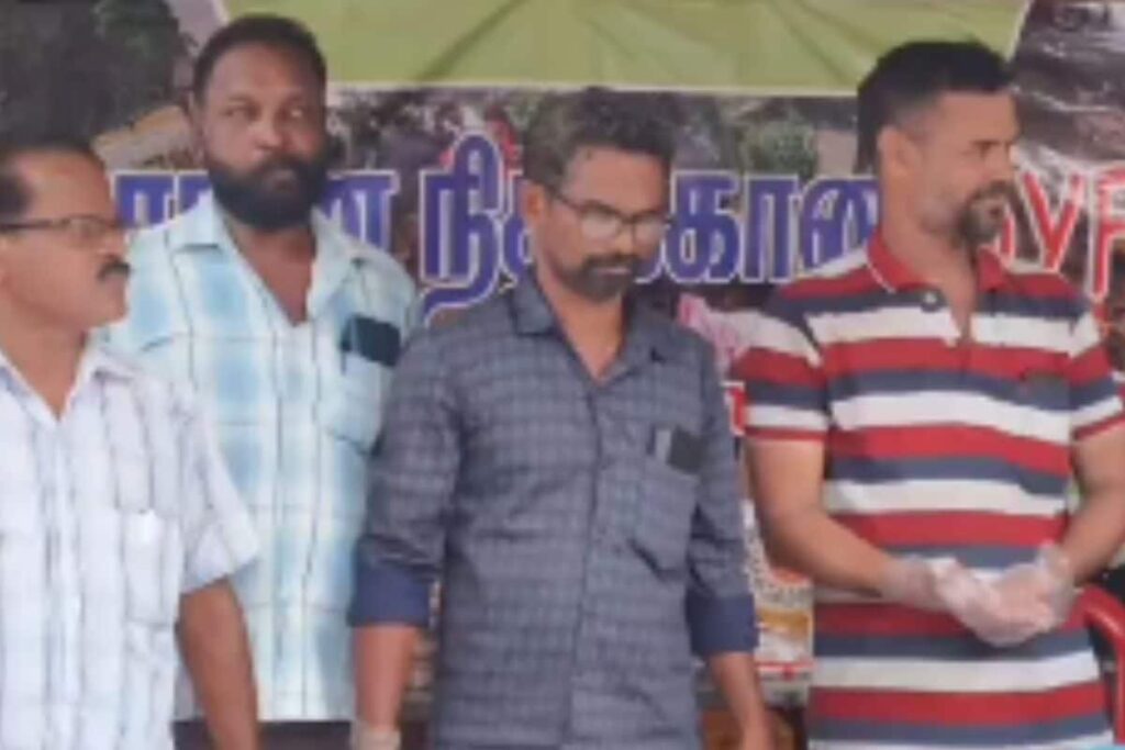 Young Volunteers In Thuckalay Set Up Tea Stall To Support Wayanad Landslide Victims