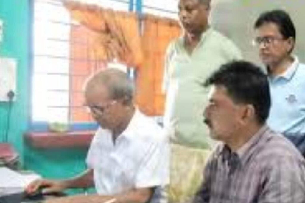 Alipurduar Teacher Receives Prestigious Shiksha Ratna Award For Educational Contributions