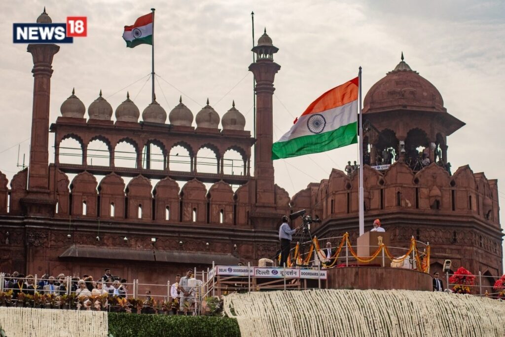 Independence Day 2024 Live Updates: PM Modi Pays Floral Tributes to Mahatma Gandhi at Rajghat, To Unfurl National Flag For 11th Time Today
