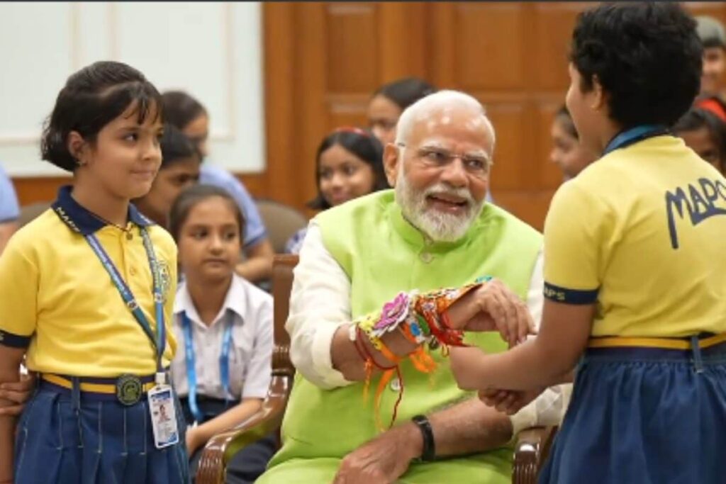 PM Narendra Modi Celebrates Raksha Bandhan With School Students In Delhi | Watch