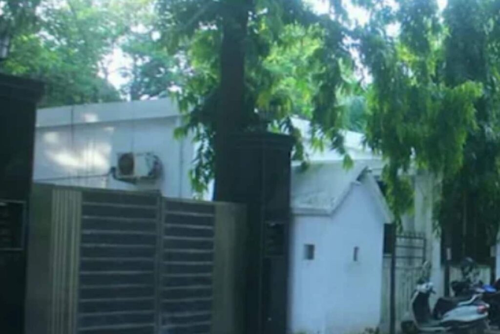 32 Police Officers Duped for 19 Years in UP's Moradabad, Charged Fake Rent for Bungalow