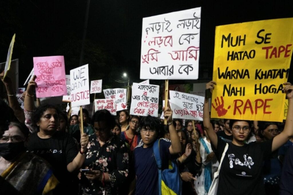 Kolkata Doctor Rape-Murder LIVE: Women Hit Bengal Streets In Midnight Protests, Mob Vandalises RG Kar Hospital