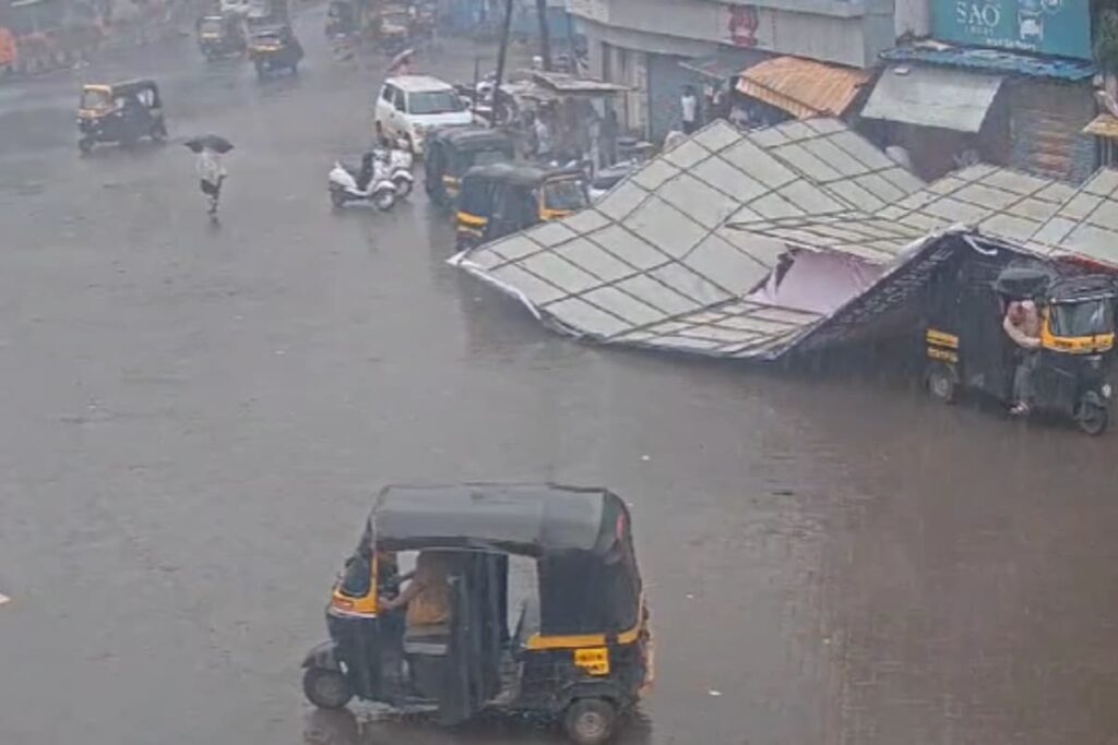 Caught On Cam | Wooden Hoarding Collapses In Thane, Crushes Three Vehicles On Site; Two Injured
