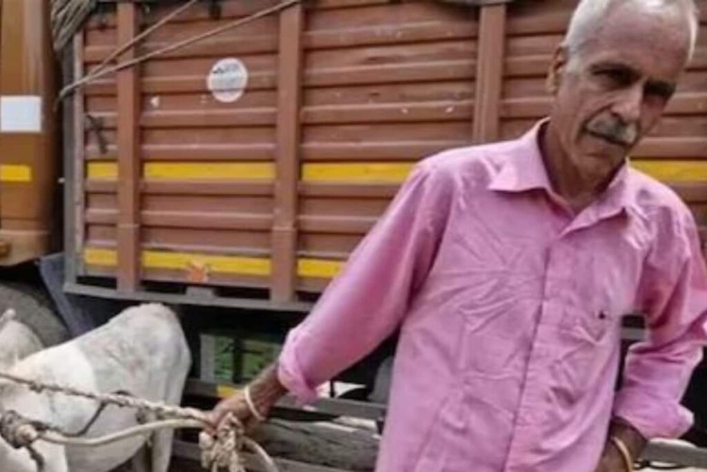 This Former IAS Officer is Roaming Around Faridabad With Two Donkeys. Here’s Why