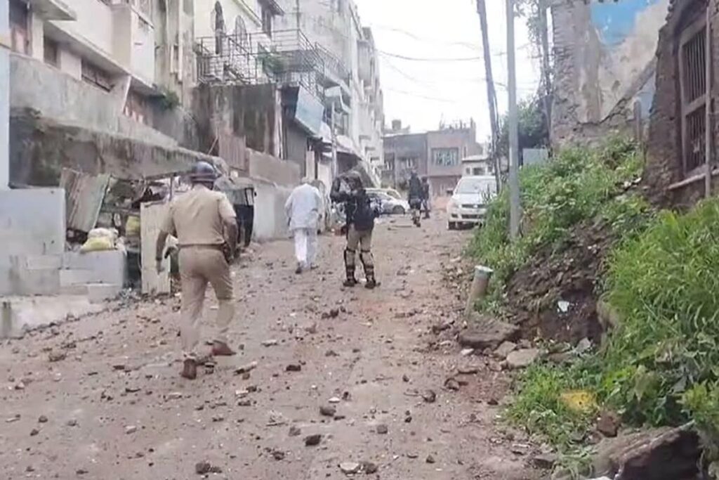 Stone-Pelting During Protest Against Attacks On Bangladeshi Hindus Sparks Tension In Nashik, Police Fire Tear Gas